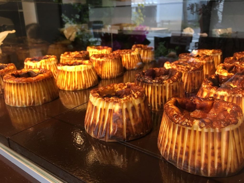 札幌】GOZO…札幌初・バスクチーズケーキ専門店！スペイン料理人が作る本格派バスチー！ | A Day in the  Cafe│札幌でカフェのある暮らしを楽しむメディア