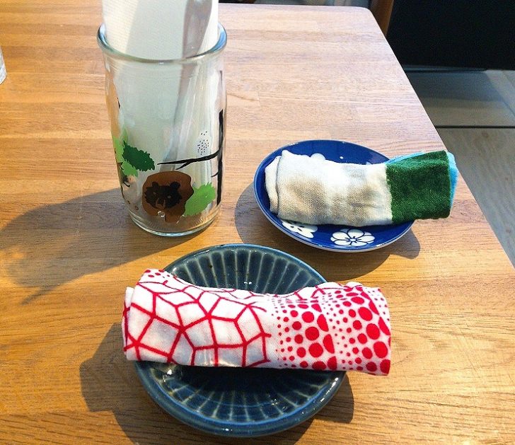 喫茶とギャラリーなみなみ 札幌カフェ 白石 菊水